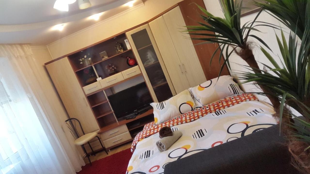 Topilche Apartment Τερνόπιλ Εξωτερικό φωτογραφία